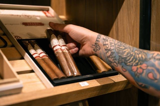 Quelle capacité de humidor choisir pour votre collection ?